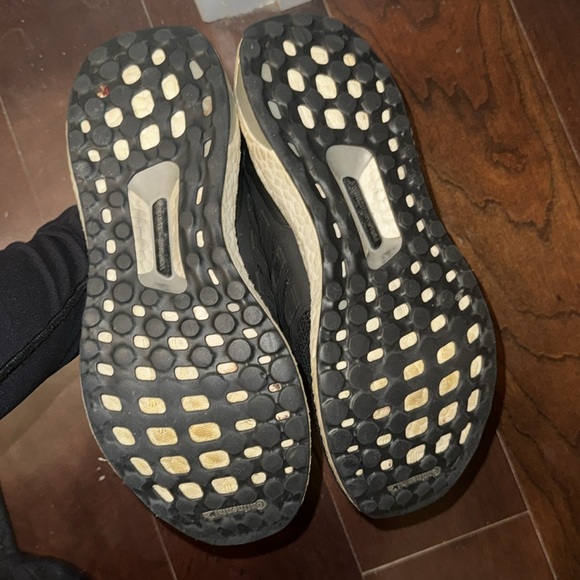 Adidas black ultraboost size women’s 7.5 - Picture 3 of 5